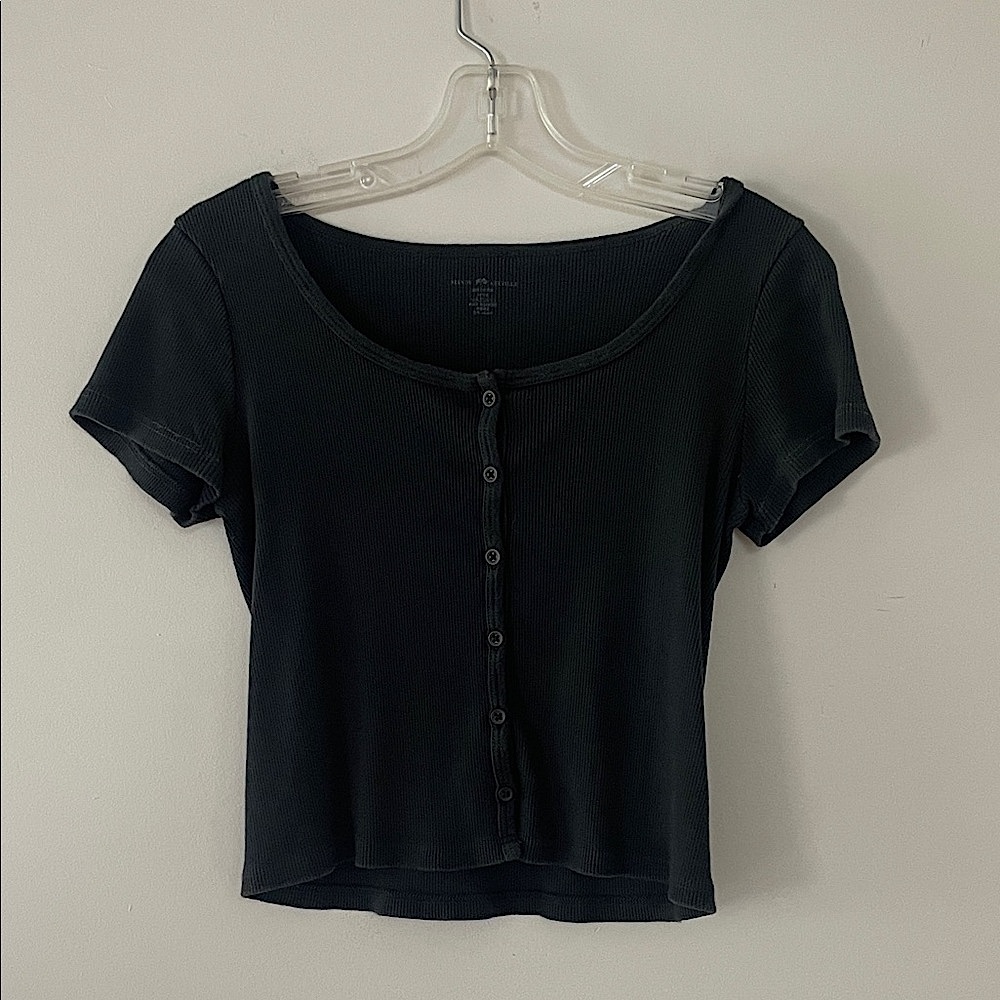 Brandy Melville Black Cropped Button-Up shirt